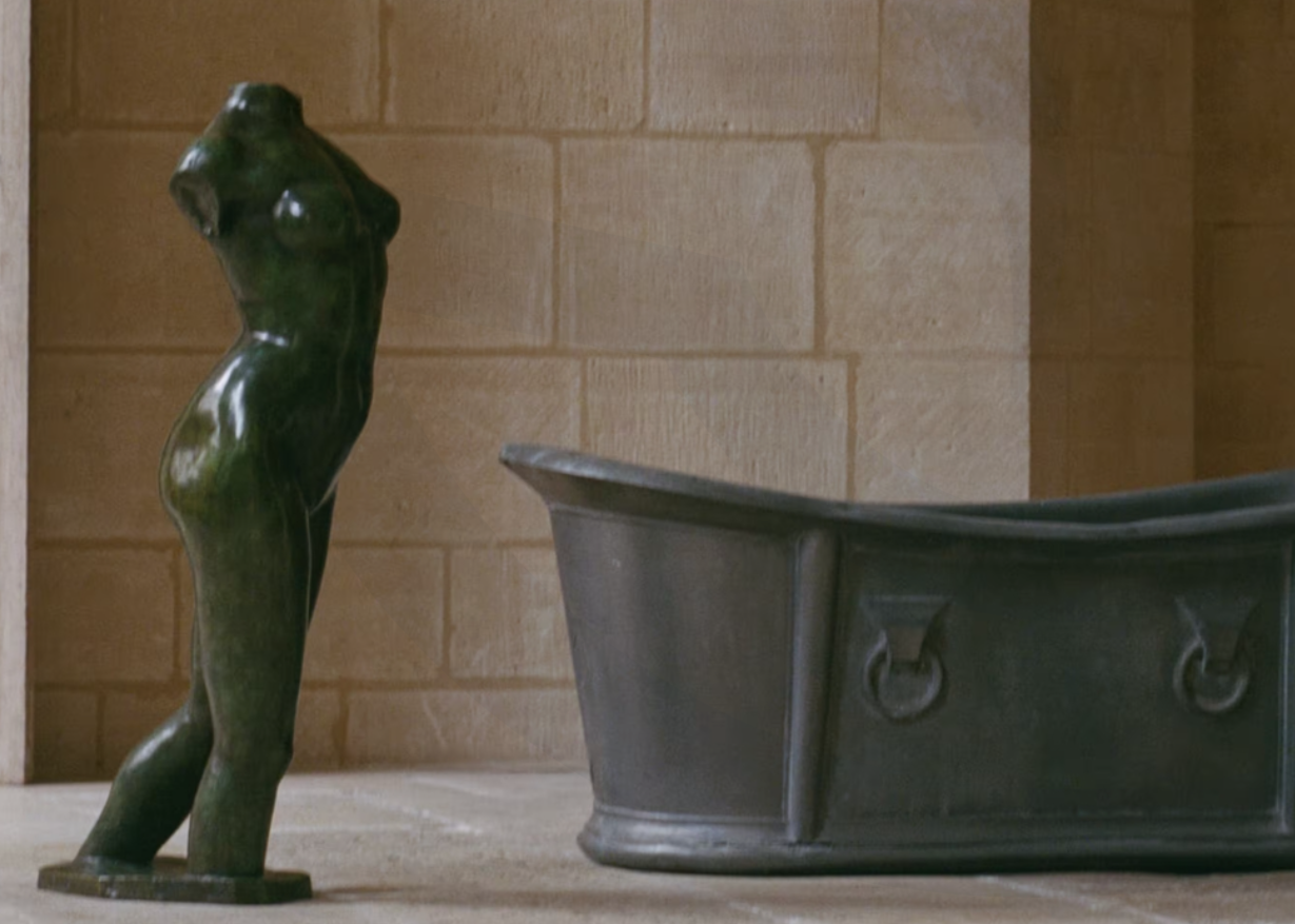 Visite privée de l'exposition « Mythes » de Simon Porte Jacquemus, menée par Pierre Lorquin, directeur de la Galerie Dina Vierny.